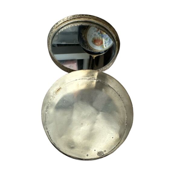 Vintage Hand Painted Geisha Courtesan Mirrored Powder Box Trinkets or Jewelry - Picture 6 of 8